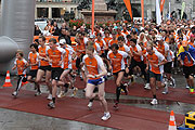 Start 5km Läufer und Nordic Walker 2011 (©Foto. Martin Schmitz)